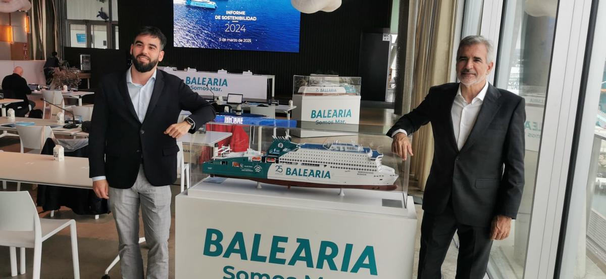 Guillermo Utor y su padre y fundador de Baleària, Adolfo Utor.