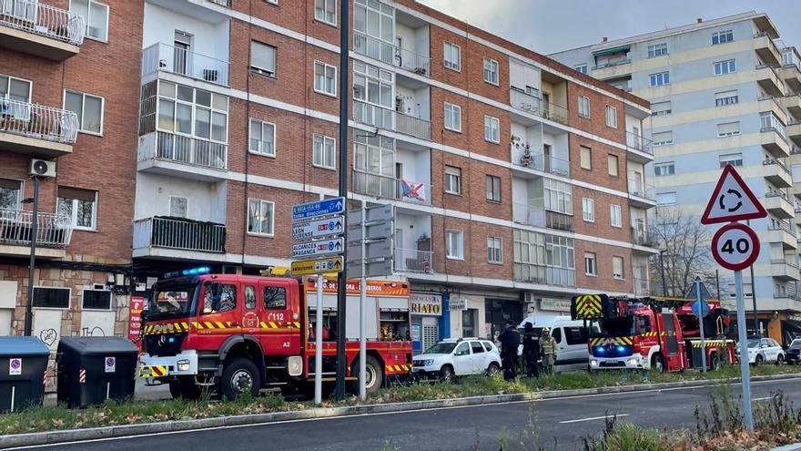 Un incendio en la cocina de un bar, sin heridos, pone en alerta a los vecinos de Zamora capital