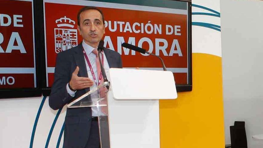 El diputado de Turismo, José Luis Prieto Calderón, en la edición de Intur de este año, donde la Diputación promocionó también la Reserva de la Biosfera Meseta Ibérica.