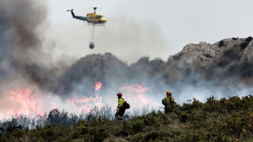 Los ingenieros forestales denuncian falta de planes contra incendios en urbanizaciones