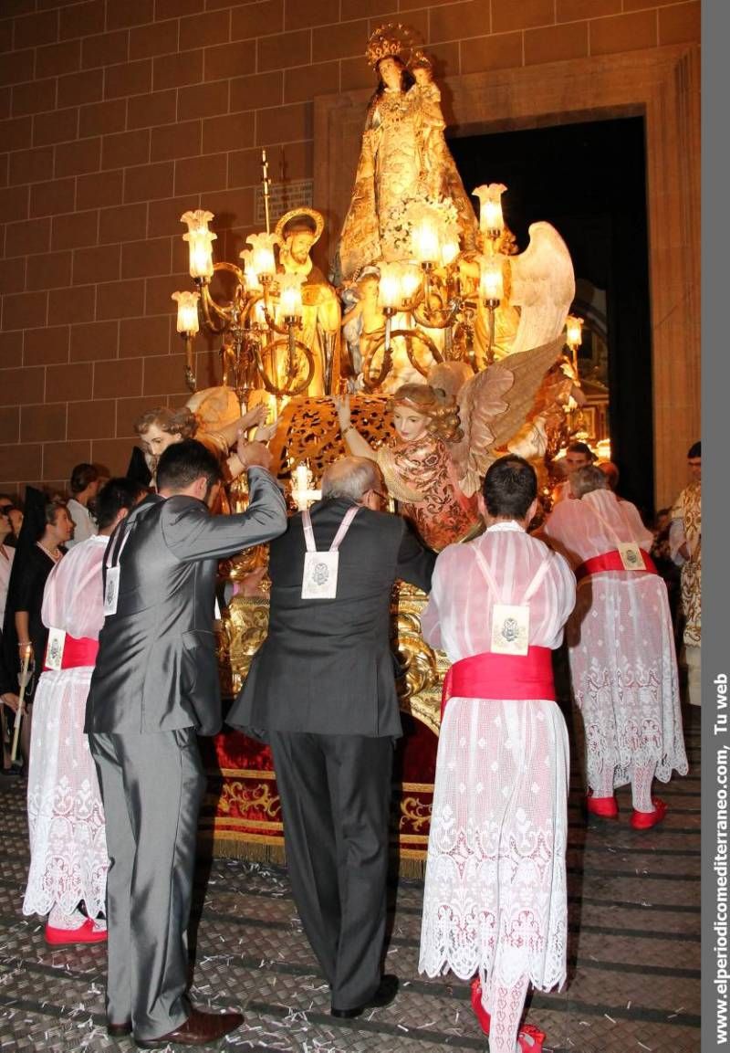 GALERIA FOTOS: Procesión de las Rosarieras en Vila-real