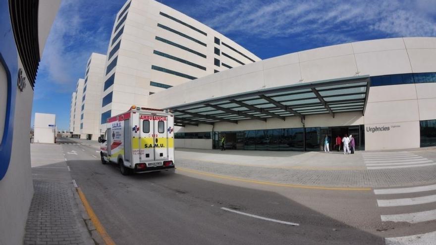 Accidente de tráfico en Tavernes de la Valldigna con un herido que fue evacuado por el SAMU al Hospital la Fe de València.