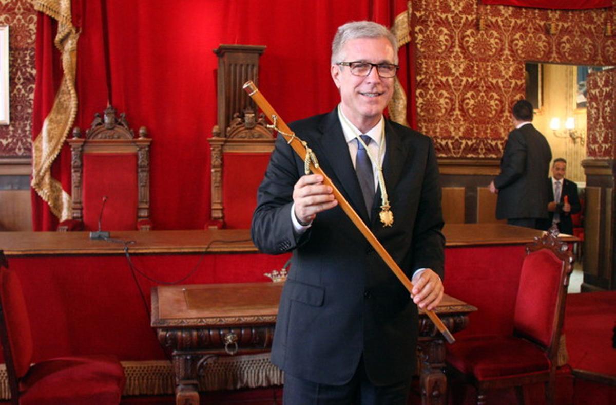 L’alcalde de Tarragona, Fèlix Ballesteros, durant la sessió d’investidura del juny passat, en què va guanyar amb els vots del PSC.