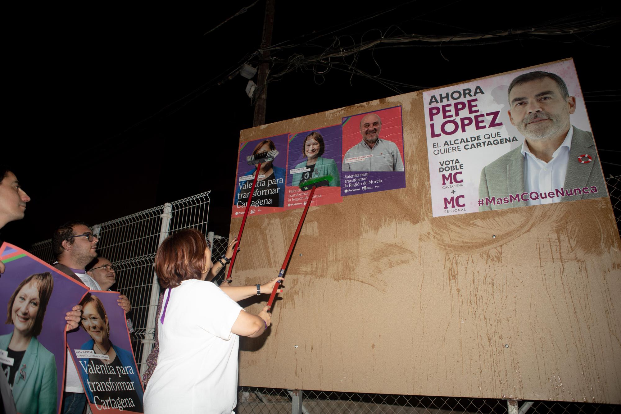 FOTOS: Cartagena abre la campaña electoral con la pegada de carteles