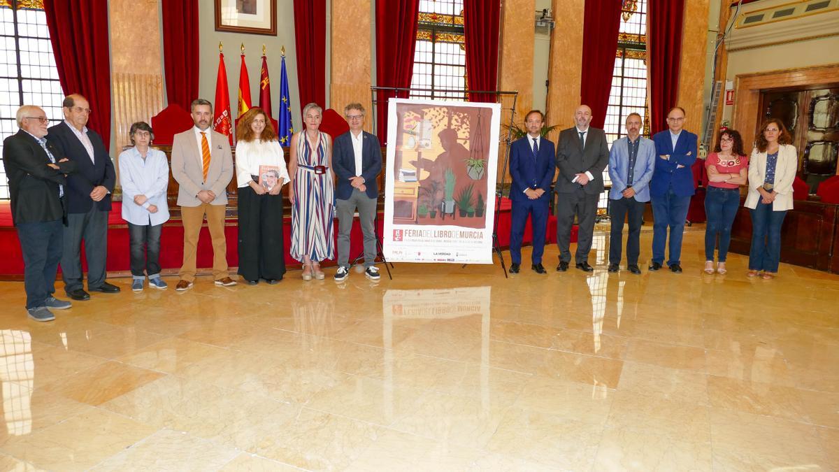 El cartel fue presentado este lunes en el Ayuntamiento de Murcia.