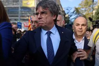 La custodia de Puigdemont en el acto del Arco del Triunfo