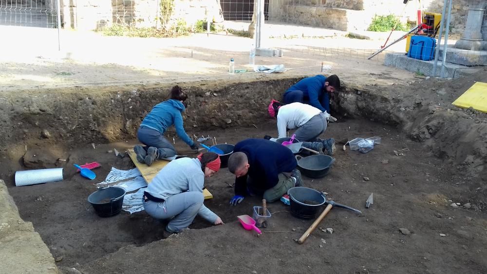 Excavacions arqueològiques a la necròpolis de Roma