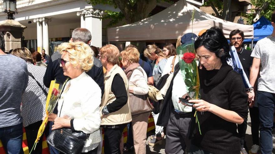 Una gentada al Passeig, el passat Sant Jordi