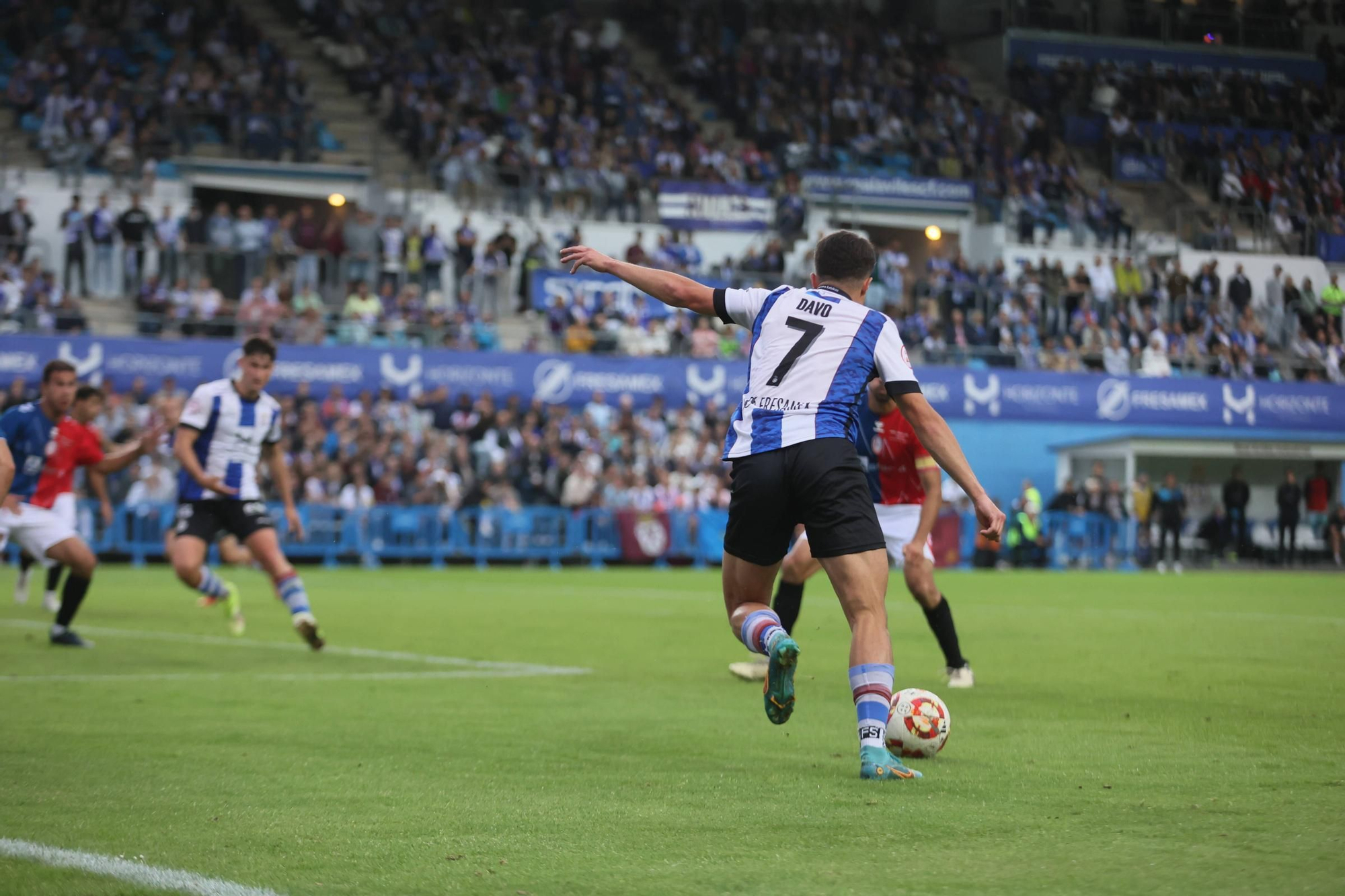 EN IMÁGENES: La final por el ascenso entre Avilés y Rayo Majadahonda vivida en el Suárez Puerta