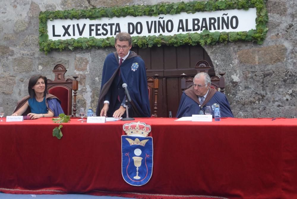 Alberto Núñez Feijóo presidió un acto en el Pazo de Fefiñáns en el que el protagonista inesperado fue el intenso calor.