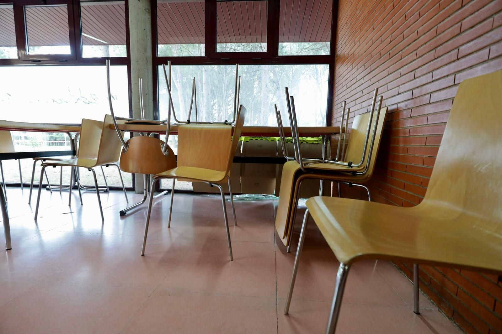 En imágenes | Roban en la cafetería del hospital Royo Villanova de Zaragoza