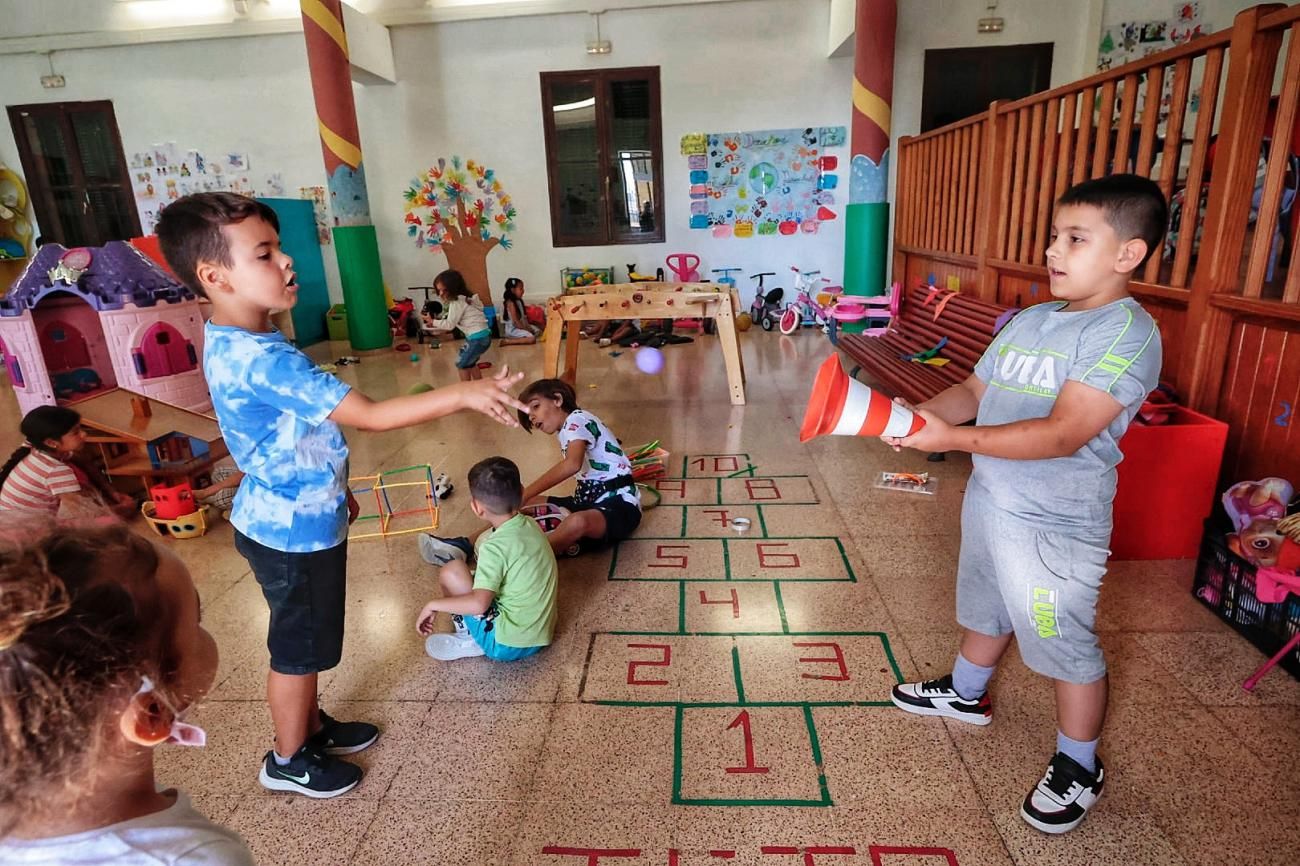 Visita al campamento de verano de Ofra