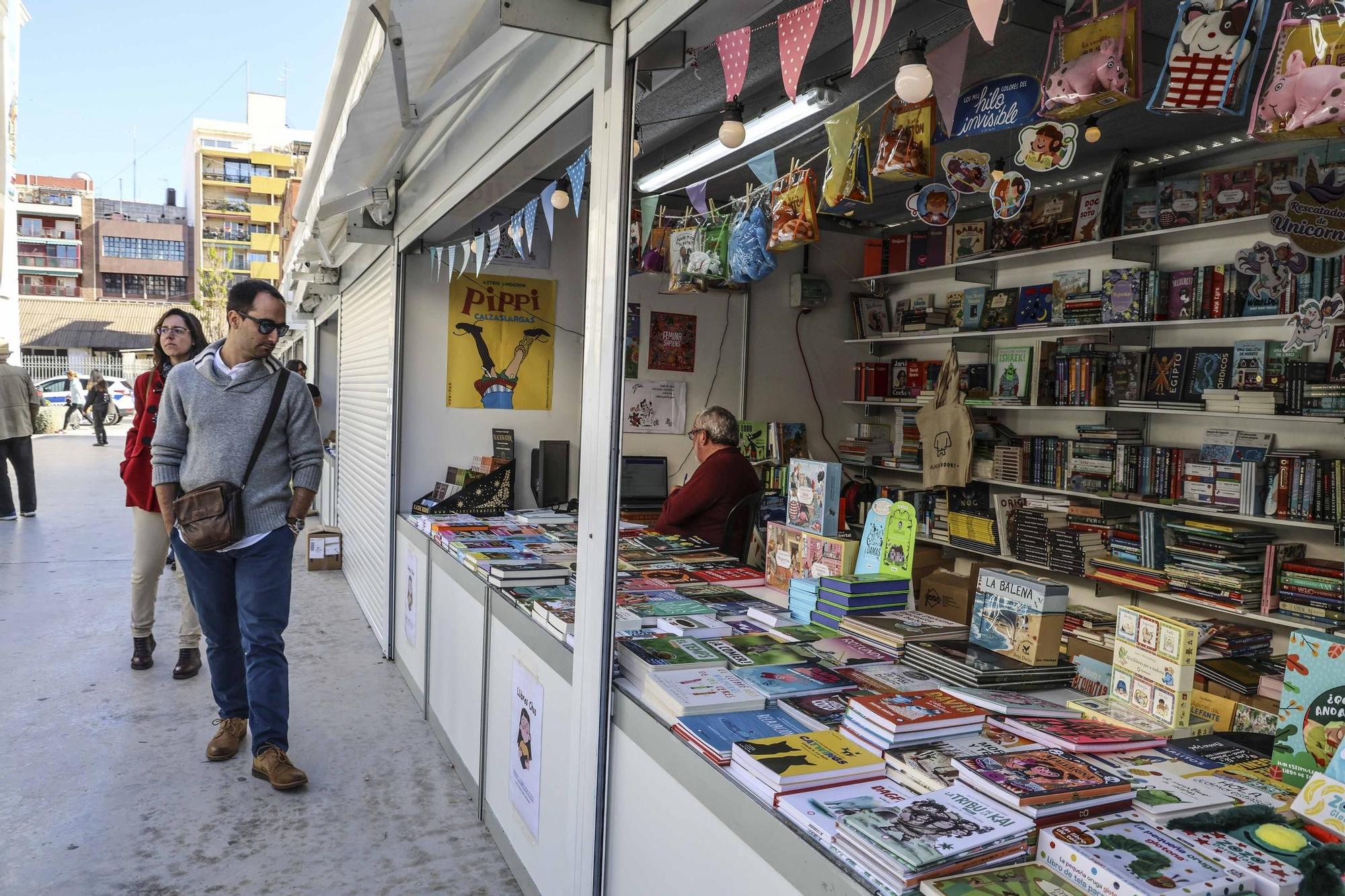 Juan Ramón Lucas, en la inauguración de la Feria del Libro de Alicante