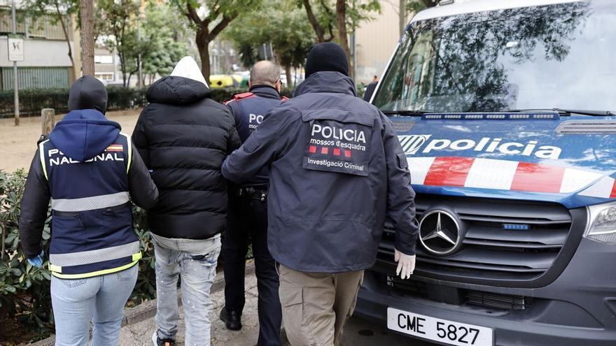 Las bandas latinas viran hacia el crimen organizado: violencia extrema, narcotráfico y ciberestafas