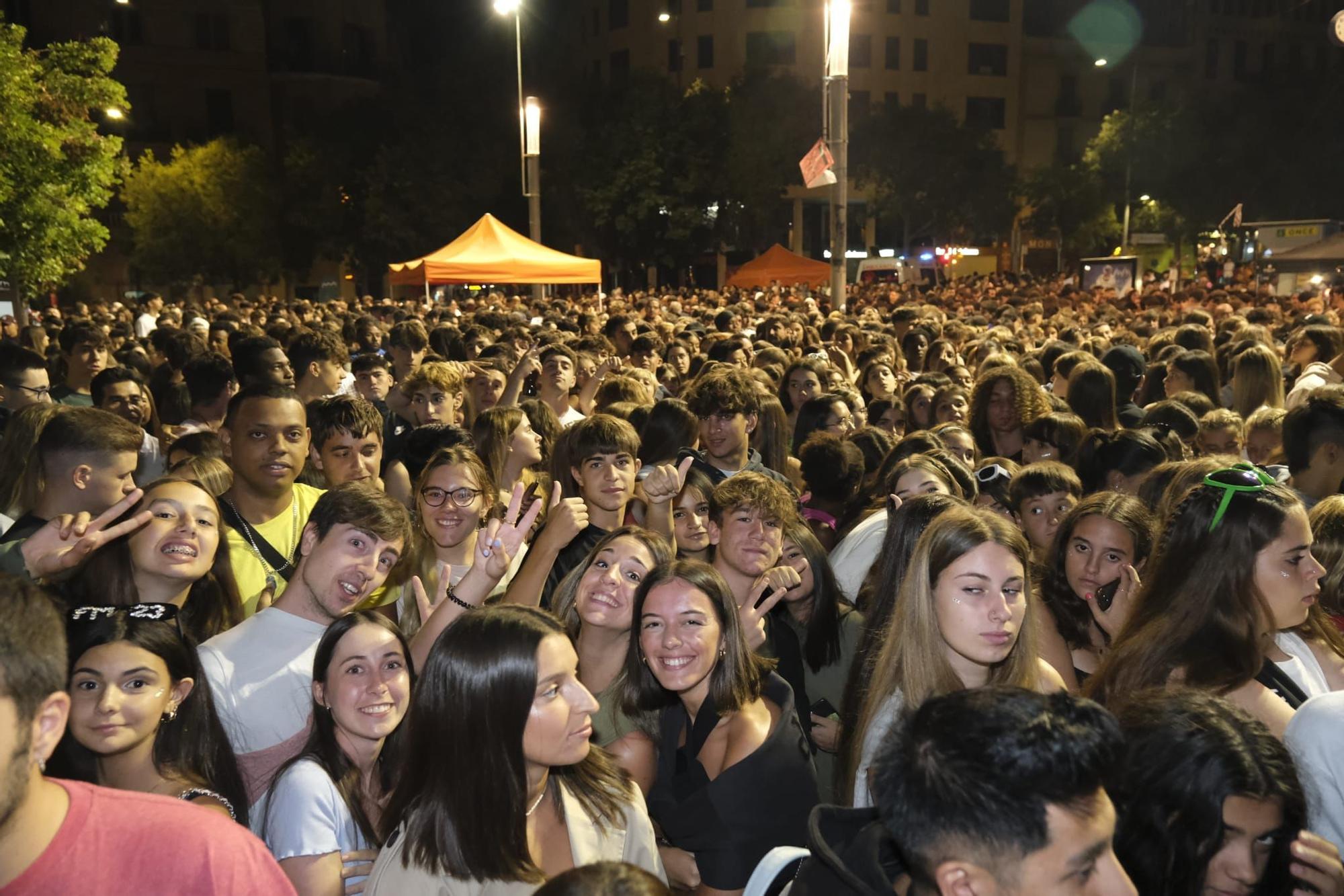 Troba't a les fotos del concert de 31 FAM a la plaça Sant Domènec