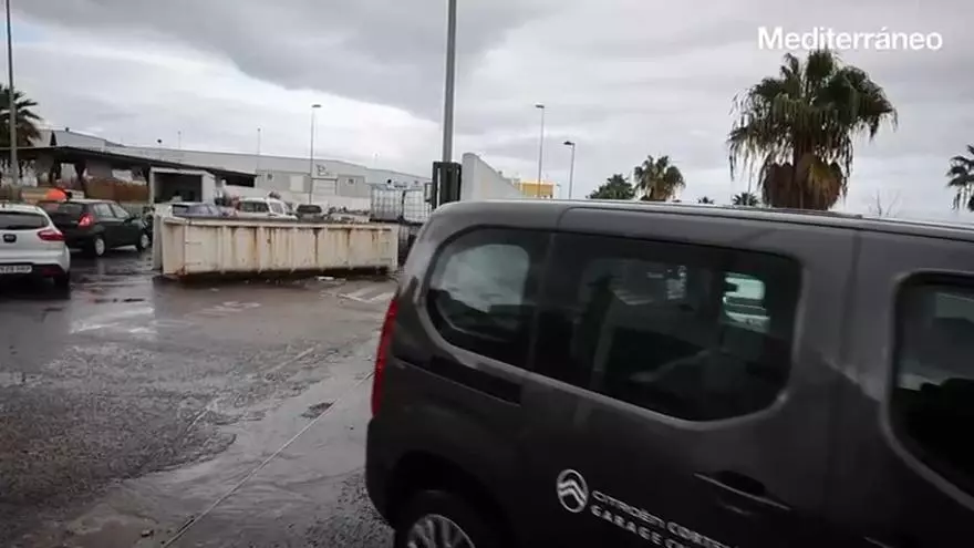 La fiebre por las bonificación de la tasa de basuras provoca colas en el ecoparque de Castelló