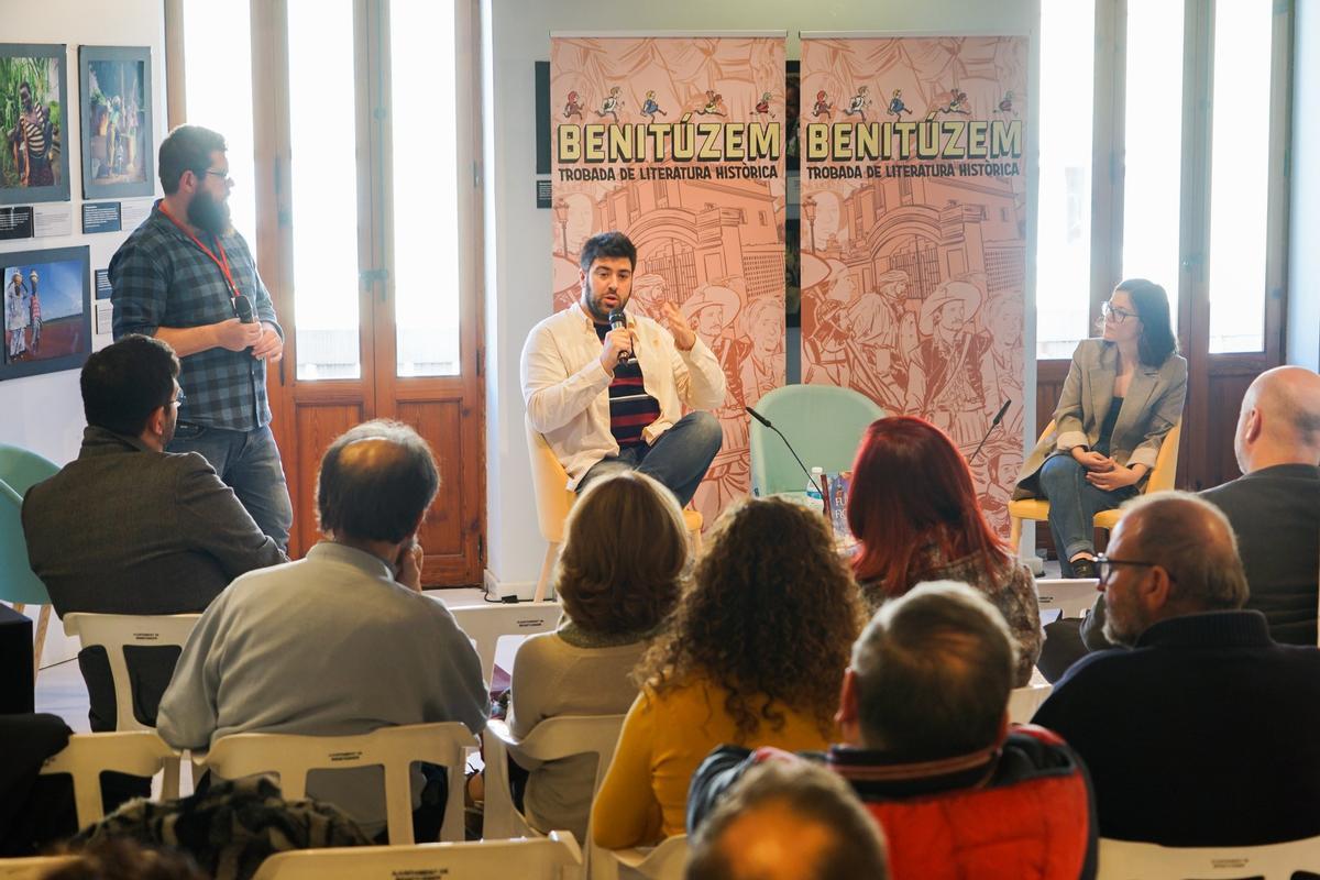 María Reig y Santiago Mazarro en 'A los dos lados del Atlántico'.