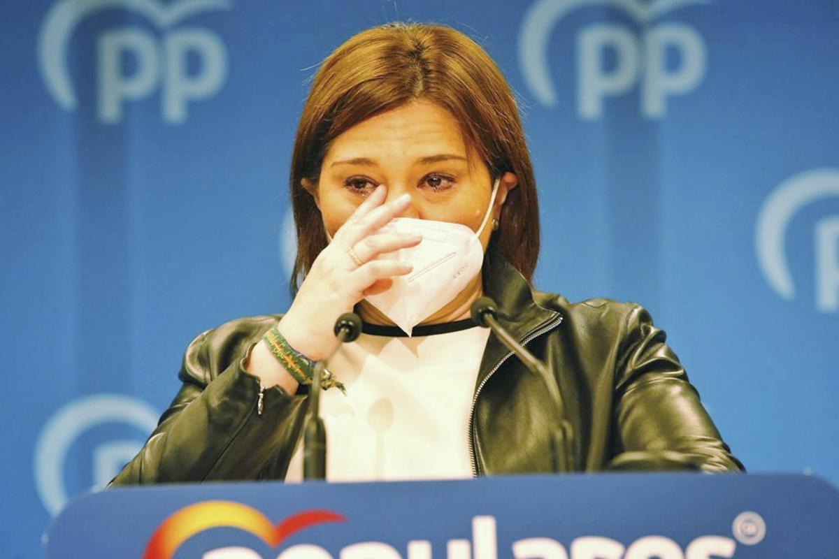 6 de mayo. La ex-presidenta del Partido Popular de la Comunidad Valenciana, Isabel Bonig, se despide entre lágrimas tras dimitir de sus cargos 6 de mayo. La ex-presidenta del Partido Popular de la Comunidad Valenciana, Isabel Bonig, se despide entre lágrimas tras dimitir de sus cargos