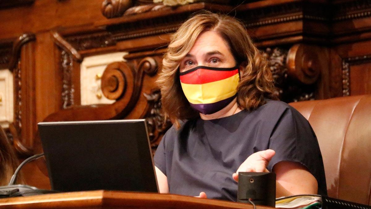 Ada Colau, con mascarilla republicana