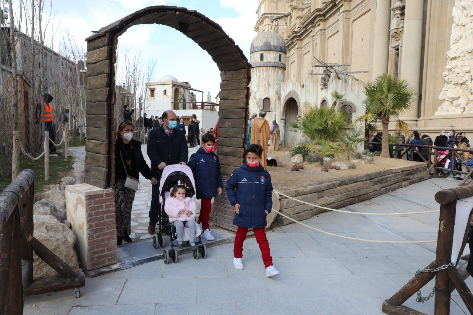 La Navidad se vive en la plaza del Pilar