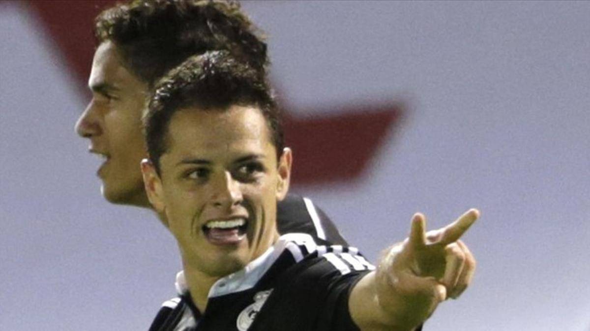 Chicharito celebra su segundo gol en Vigo