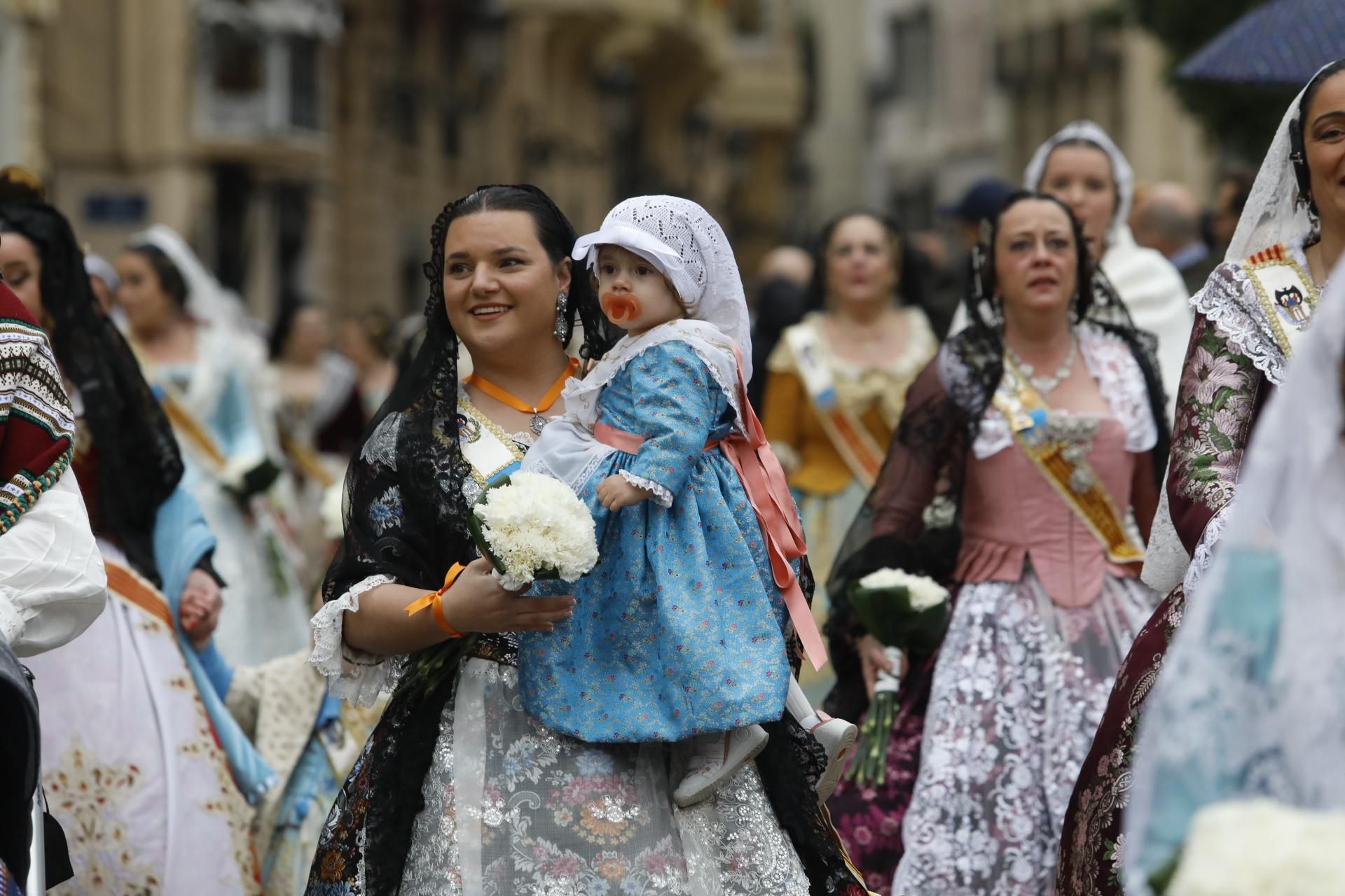 Búscate en el primer día de ofrenda por la calle de Quart (entre las 17:00 a las 18:00 horas)