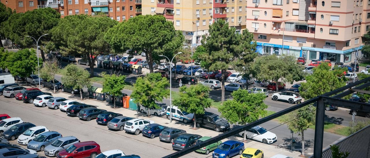 Explanada de la avenida Godofredo Ortega Muñoz donde se construirá el nuevo parking subterráneo.