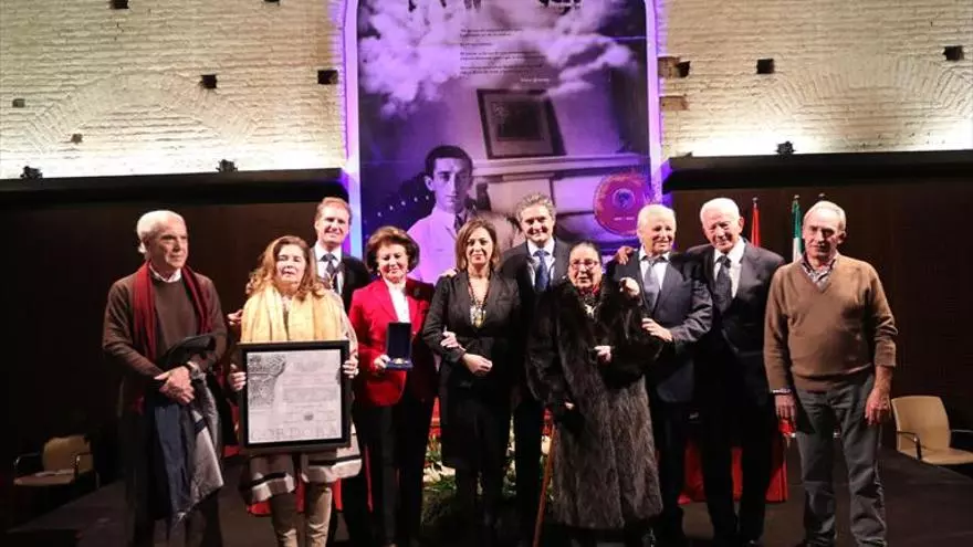 El Ayuntamiento nombra Hijo Predilecto a Manolete y destaca la dignidad que inspiró