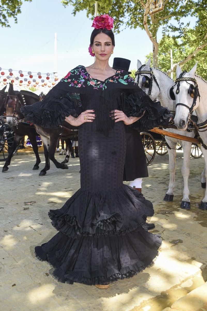Adriana Abascal, con vestido de Rocío Peralta en la Feria de Abril