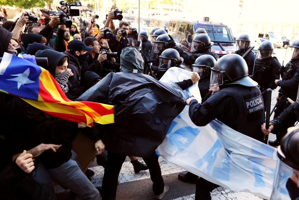 Càrregues policials en la concentració dels CDR