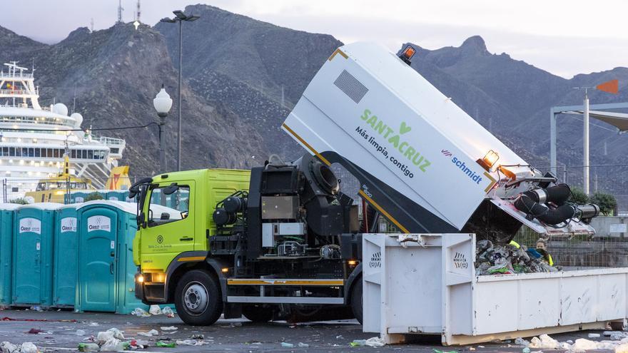 Más de 105 toneladas de basura recogidas en dos noches de Carnaval