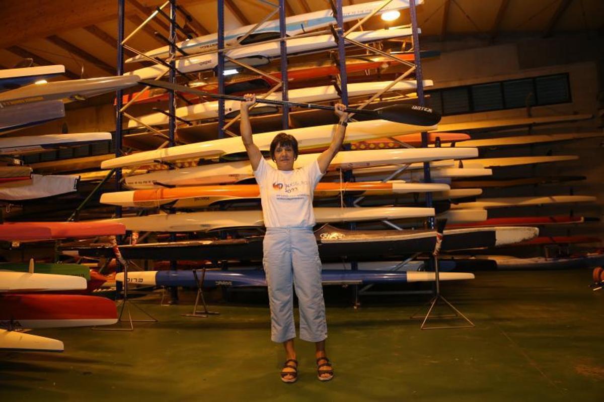 Araceli Menduíña, ayer en las instalaciones del Club do Mar Ría de Aldán, estará en París 2024. |  // S.ÁLVAREZ