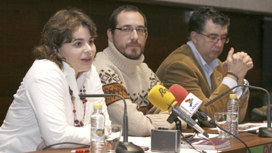 Desde la izquierda, Sara García, Emilio Ruiz y Carlos Darío Lavado