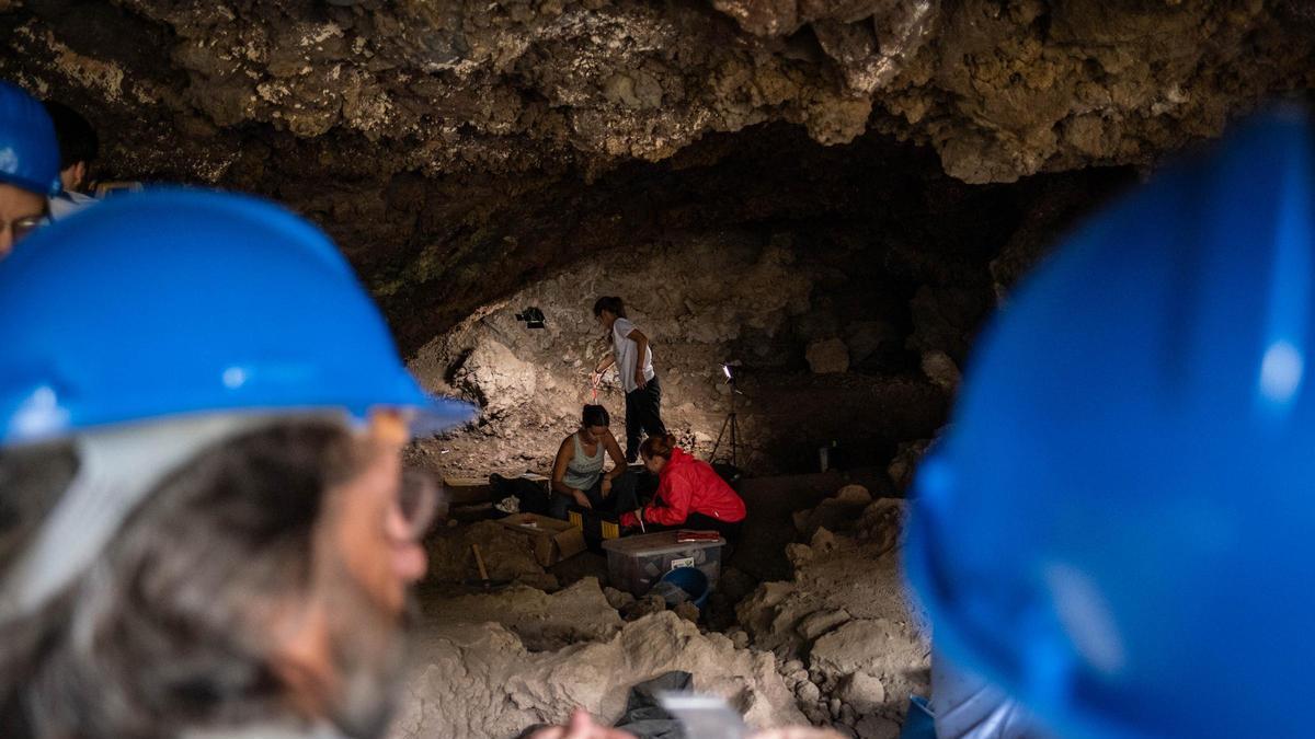 Visita a la Cueva de los Cabezazos y al Centro de Interpretación