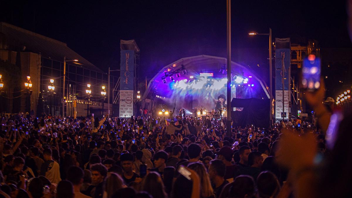 Concierto en la avenida de María Cristina dentro de la progamación de las fiestas de la Mercè