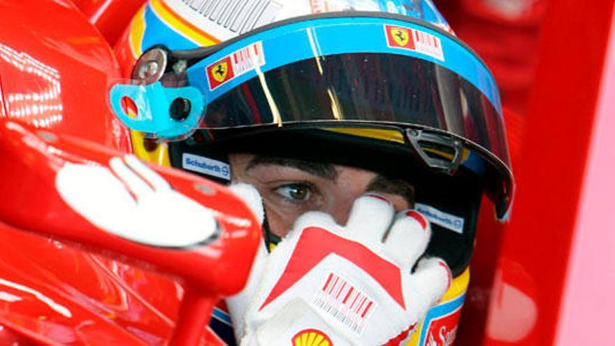 El piloto asturiano de Fórmula Uno Fernando Alonso, de Ferrari, fotografiado durante la segunda sesión de entrenamientos libres del Gran Premio de Mónaco.