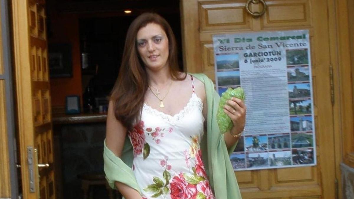 La víctima regentaba un bar en su pueblo, Pelahustán, donde era muy querida.