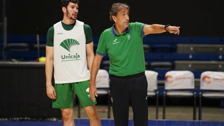 Luis Casimiro prepara a lo suyos para una frenética semana con tres partidos en cinco días.