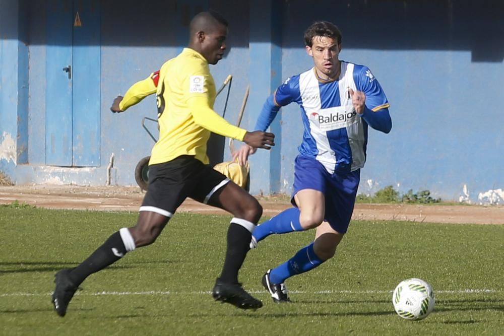 El partido entre el Real Avilés y el Urraca, en imágenes