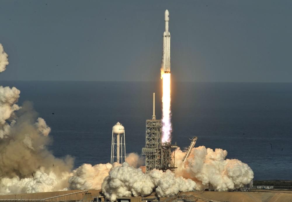 Llançament del coet «Falcon Heavy» d'SpaceX