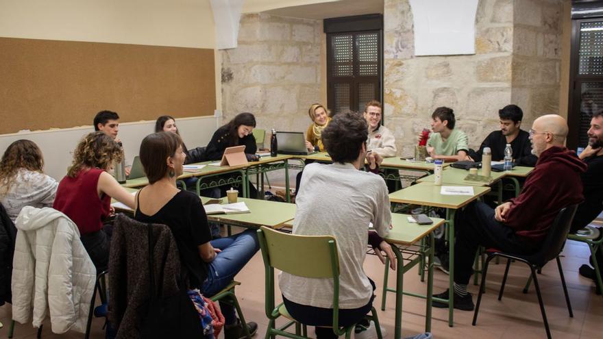 Los asistentes durante una de las sesiones desarrolladas en dependencias del Seminario. | Alba Prieto