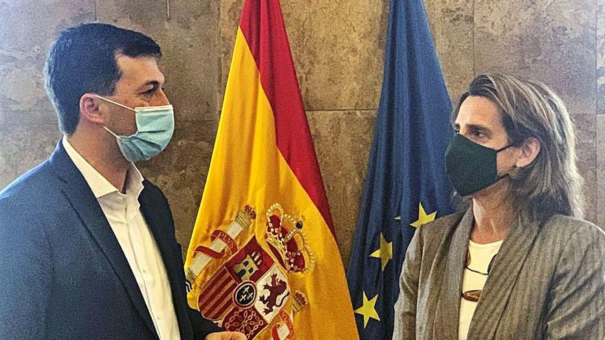 Gaballero se reunió ayer con Teresa Ribera.   | // EFE