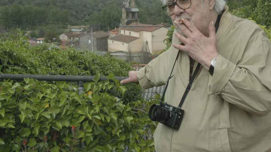 Rafael Sanz Lobato durante su visita a Bercianos de Aliste en 2013.