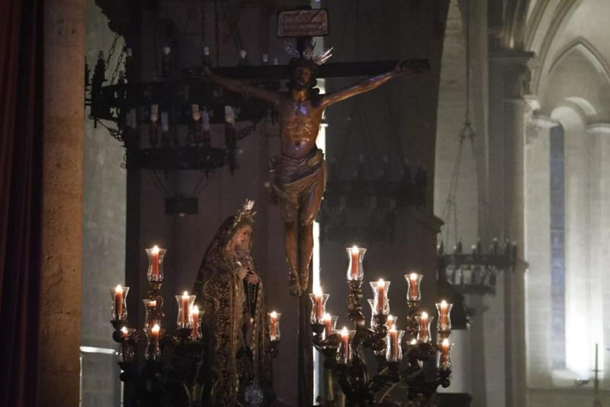 Descendimiento y Sepulcro ponen la esperanza del Viernes Santo