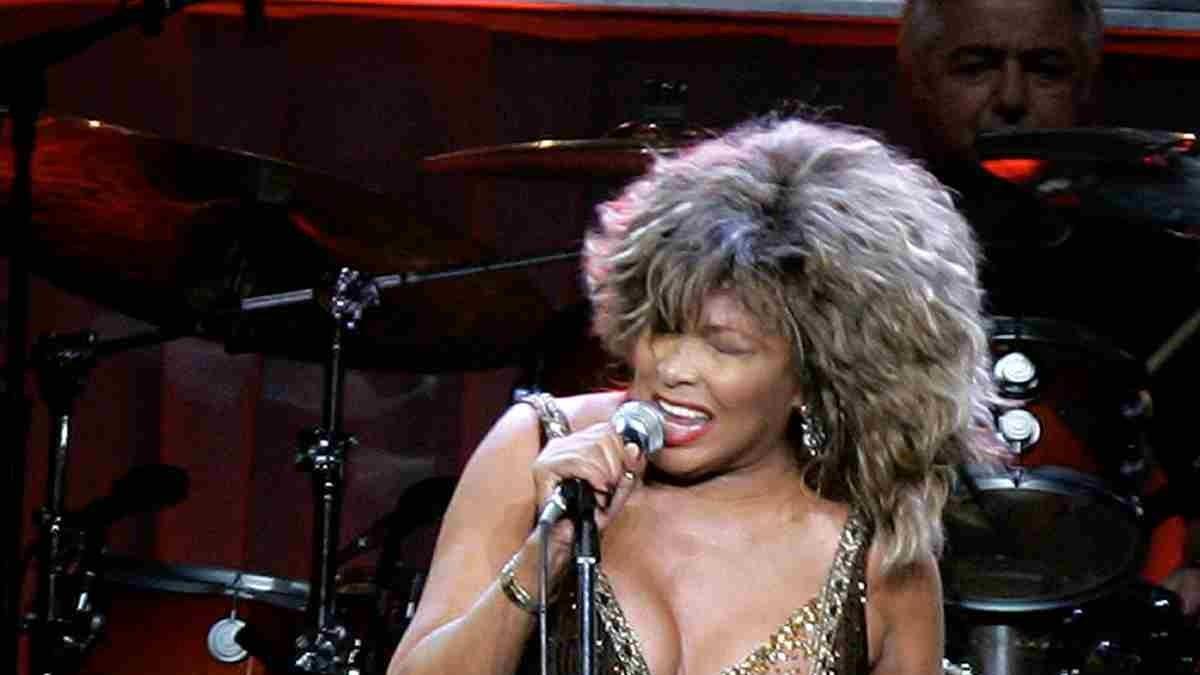 Tina Turner sobre el escenario