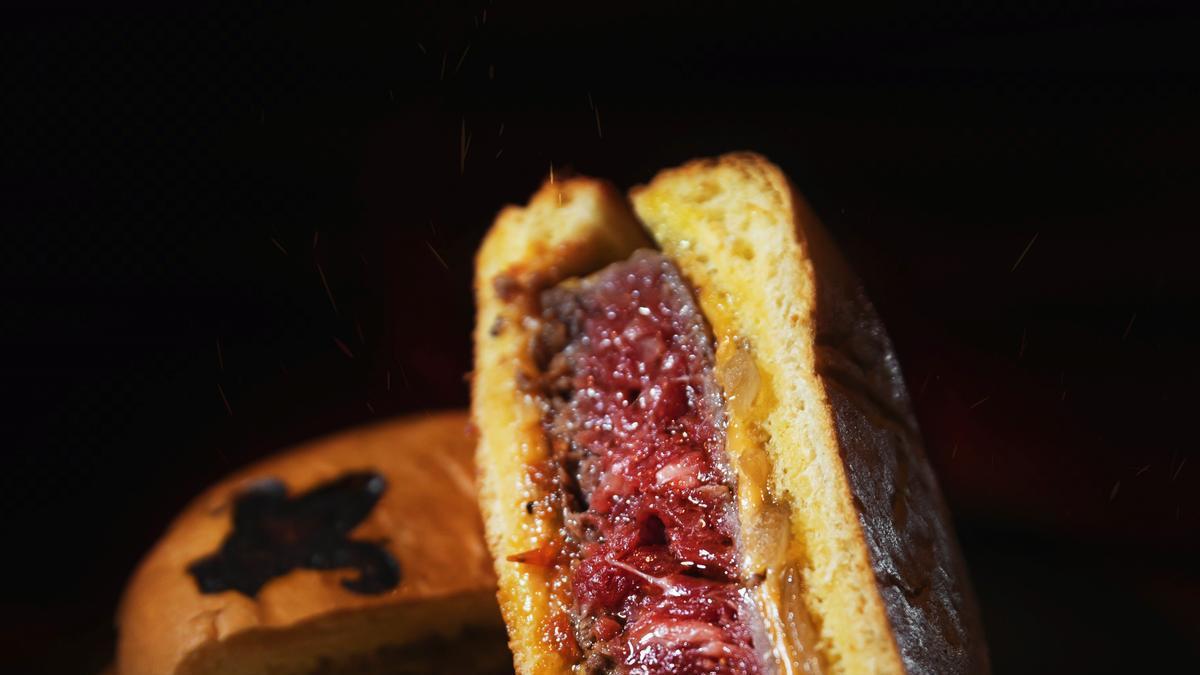 La hamburguesa se convierte estos días en la protagonista de la oferta de muchos establecimientos.