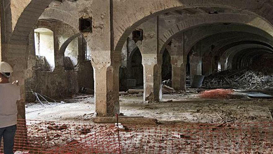 Interior de la fàbrica dels Panyos, que celebra dos segles de vida