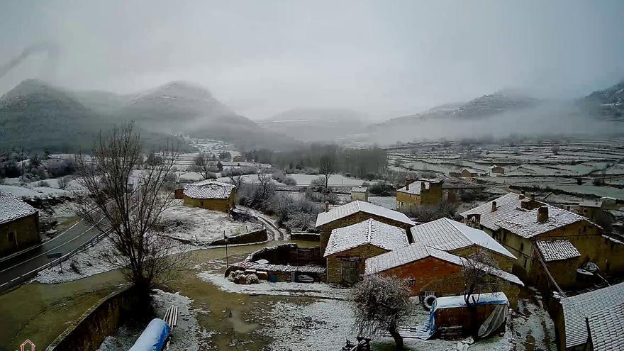 El tiempo en Castellón: La nieve hace acto de presencia en la provincia