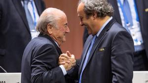 Blatter i Platini afrontaran el judici per corrupció a Suïssa al juny