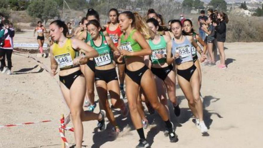 Neus Sansaloni firma su cuarto triunfo autonómico e irá al Nacional sub18 de cross